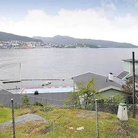 Апартаменти Lysthuset Den Lille - Authentic Wodden House