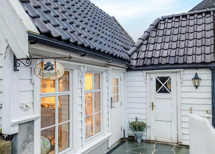 Lysthuset Den Lille - Authentic Wodden House شقة برغن