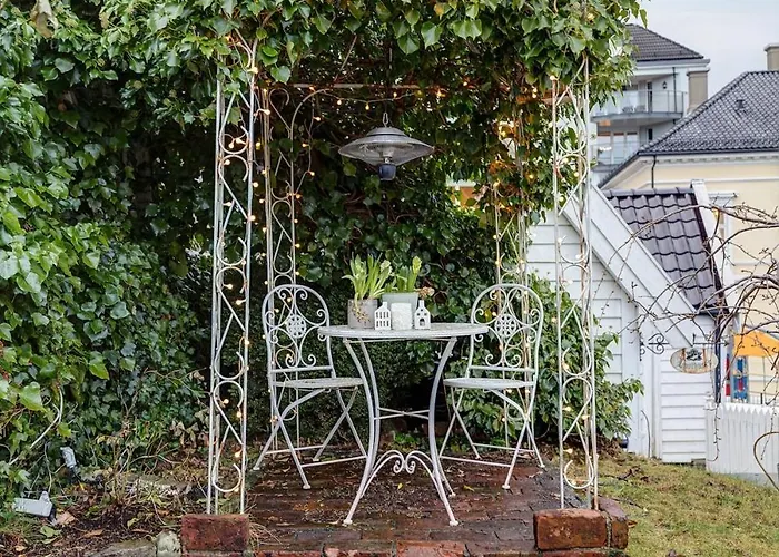 Apartament Lysthuset Den Lille - Authentic Wodden House *