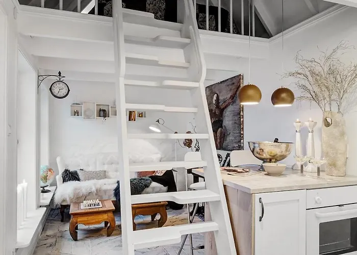 Lysthuset Den Lille - Authentic Wodden House *