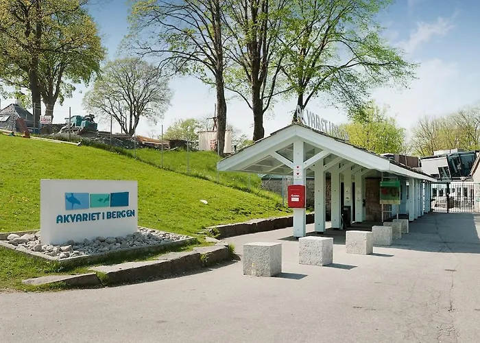 Lysthuset Den Lille - Authentic Wodden House *