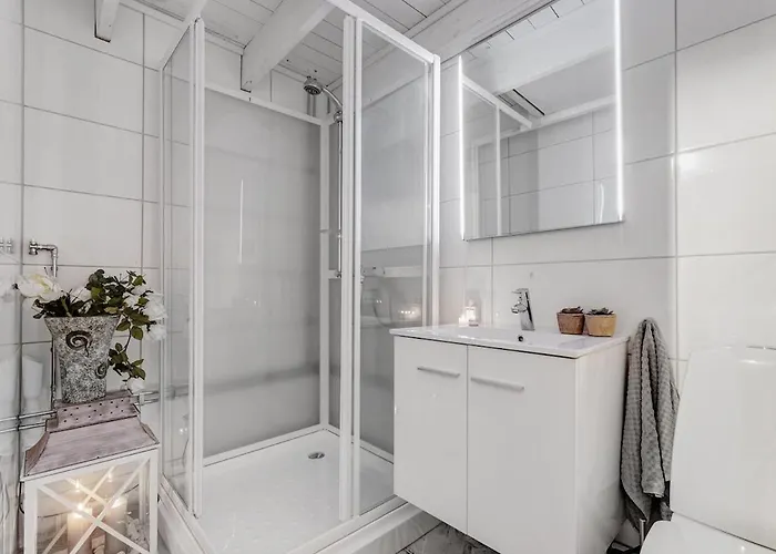 Lysthuset Den Lille - Authentic Wodden House *