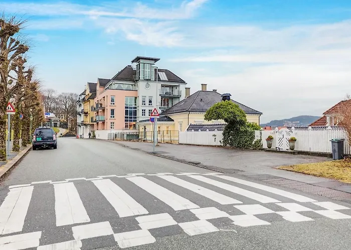 شقة Lysthuset Den Lille - Authentic Wodden House برغن